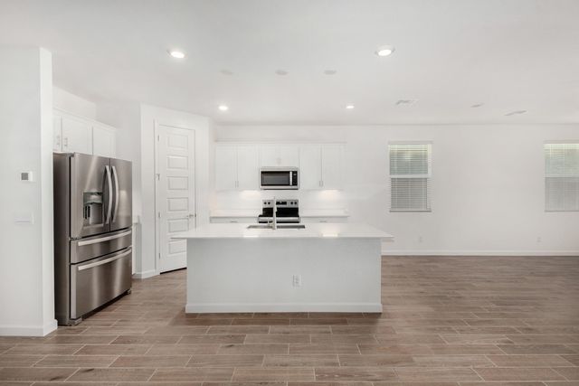 17824 W VOGEL Avenue, Waddell, AZ 85355