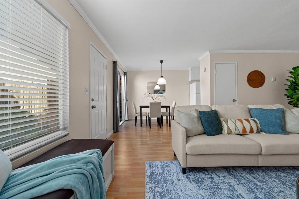 Image 12 of property listing at 11052 Via San Marco, San Diego, CA 92129