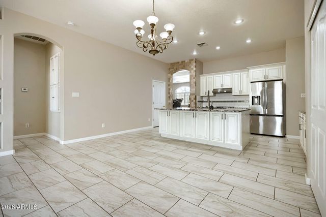 5619 W FRIER Drive, Glendale, AZ 85301