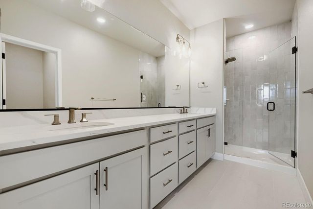 15573 W Washburn Drive, Lakewood, CO 80228