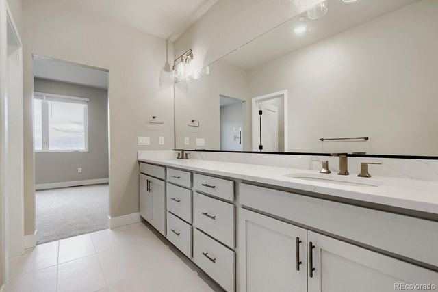 15573 W Washburn Drive, Lakewood, CO 80228