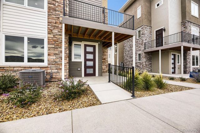 15573 W Washburn Drive, Lakewood, CO 80228