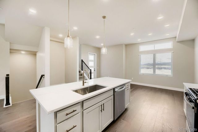 15573 W Washburn Drive, Lakewood, CO 80228