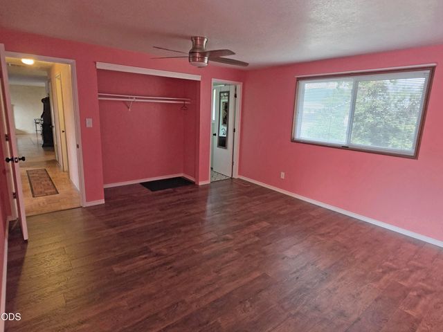 1874 Marys Way, Central Point, OR 97502