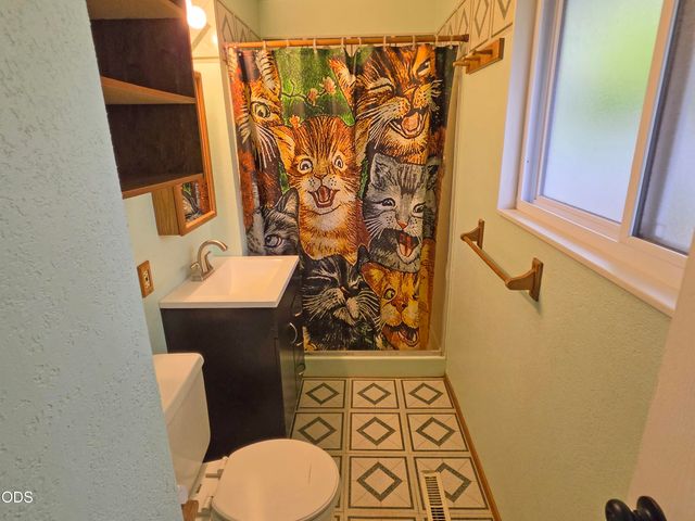 1874 Marys Way, Central Point, OR 97502