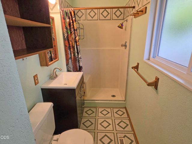 1874 Marys Way, Central Point, OR 97502