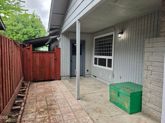 1874 Marys Way, Central Point, OR 97502