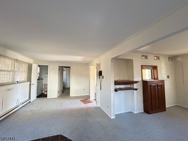 11 Adelphi Trl, Hopatcong Boro, NJ 07843