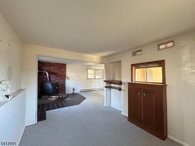 11 Adelphi Trl, Hopatcong Boro, NJ 07843