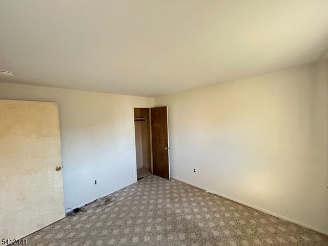 11 Adelphi Trl, Hopatcong Boro, NJ 07843