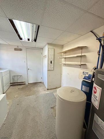 11 Adelphi Trl, Hopatcong Boro, NJ 07843