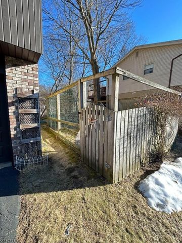 11 Adelphi Trl, Hopatcong Boro, NJ 07843