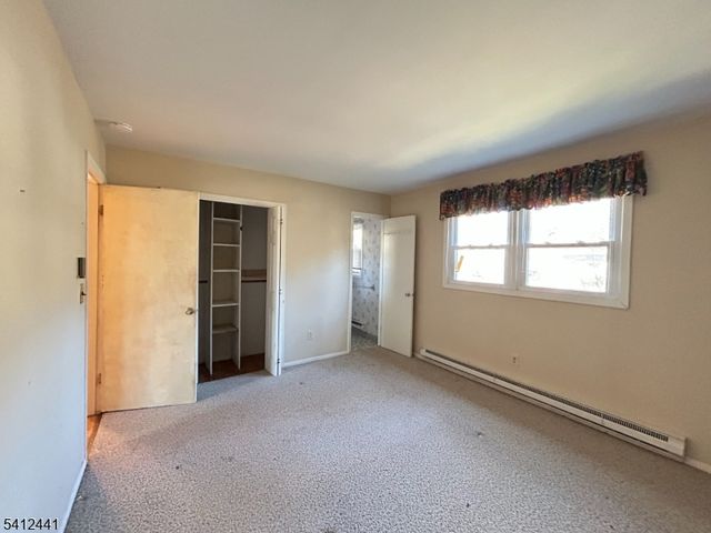 11 Adelphi Trl, Hopatcong Boro, NJ 07843