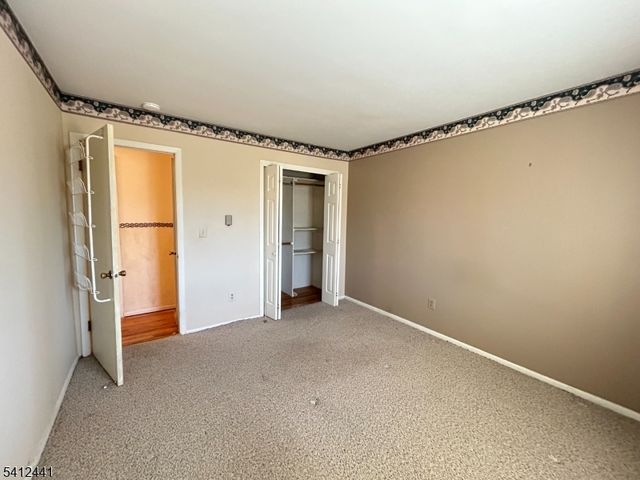 11 Adelphi Trl, Hopatcong Boro, NJ 07843