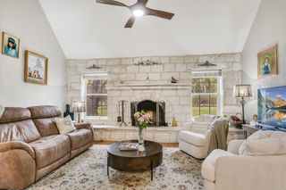 103 Live Oak DR, Wimberley, TX 78676