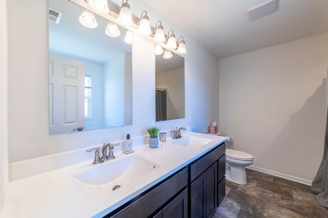 2300 Dowling Street, Valparaiso, IN 46385