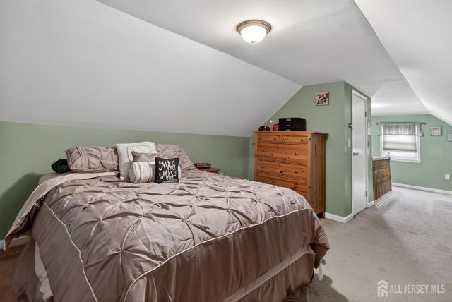63 Lyons Avenue, Woodbridge Proper, NJ 07095