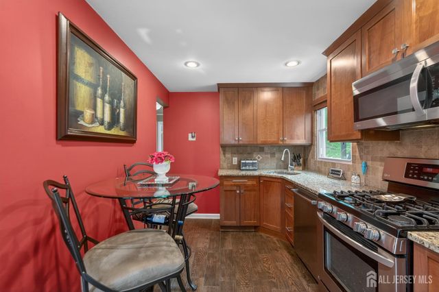 63 Lyons Avenue, Woodbridge Proper, NJ 07095