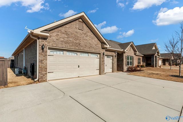 223 Iron Circle, Meridianville, AL 35759