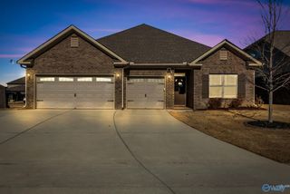 223 Iron Circle, Meridianville, AL 35759