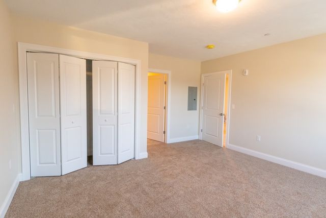 80 North Meadows Road 102, Medfield, MA 02052
