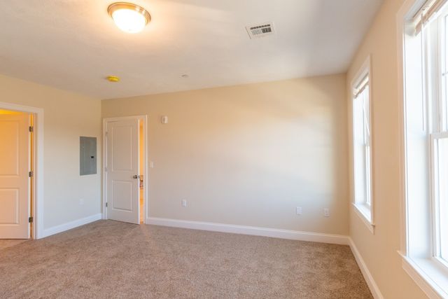 80 North Meadows Road 102, Medfield, MA 02052