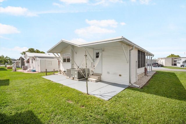 35045 CYNTHIA AVENUE, Zephyrhills, FL 33541