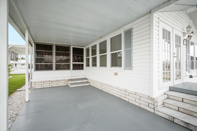 35045 CYNTHIA AVENUE, Zephyrhills, FL 33541