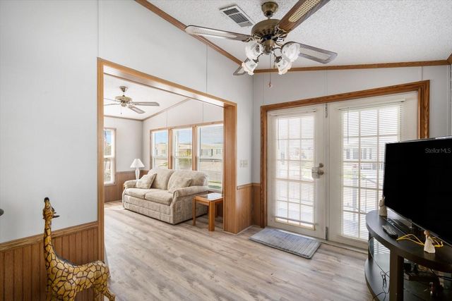 35045 CYNTHIA AVENUE, Zephyrhills, FL 33541