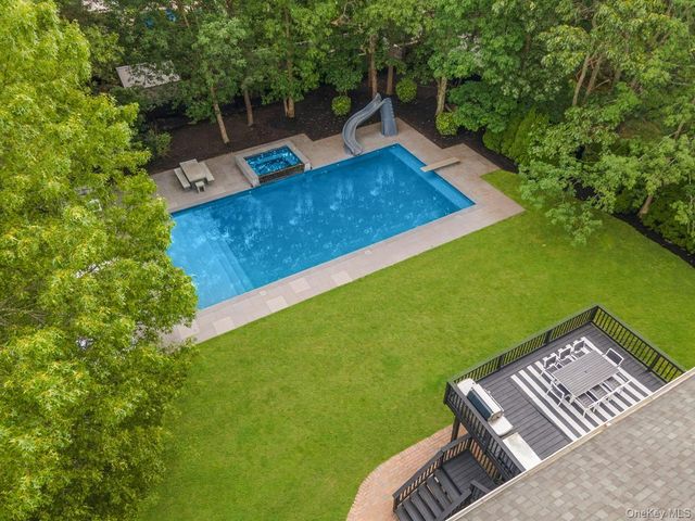 9 Homecoming Place, East Setauket, NY 11733