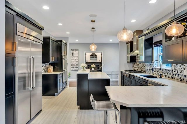 9 Homecoming Place, East Setauket, NY 11733