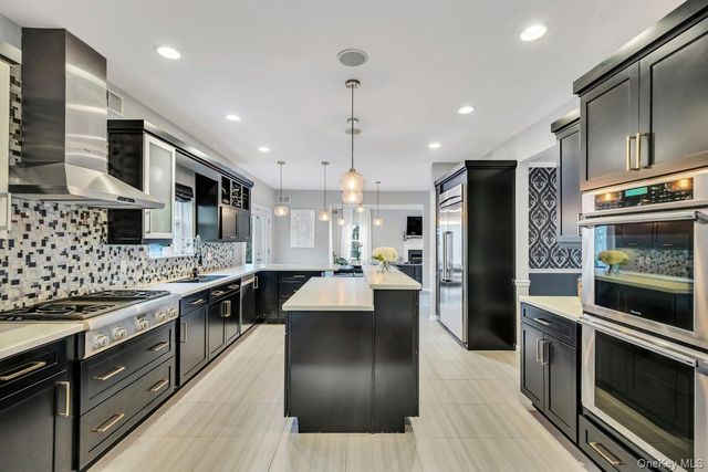 9 Homecoming Place, East Setauket, NY 11733