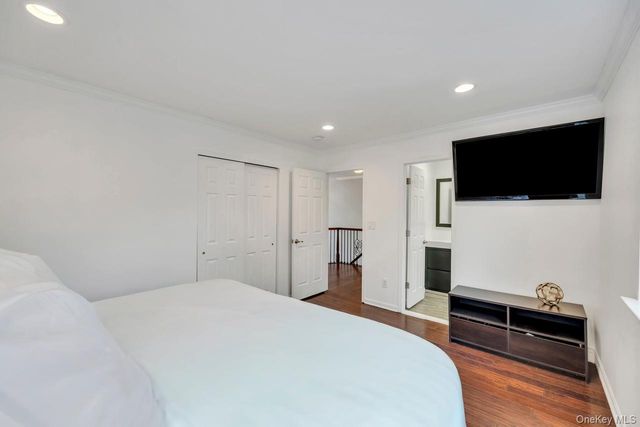 9 Homecoming Place, East Setauket, NY 11733