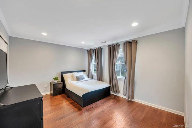 9 Homecoming Place, East Setauket, NY 11733