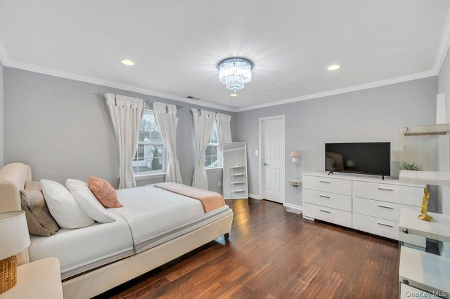 9 Homecoming Place, East Setauket, NY 11733