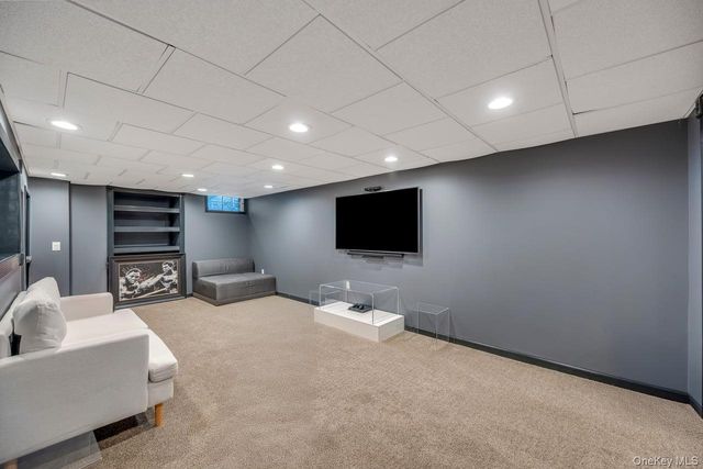 9 Homecoming Place, East Setauket, NY 11733