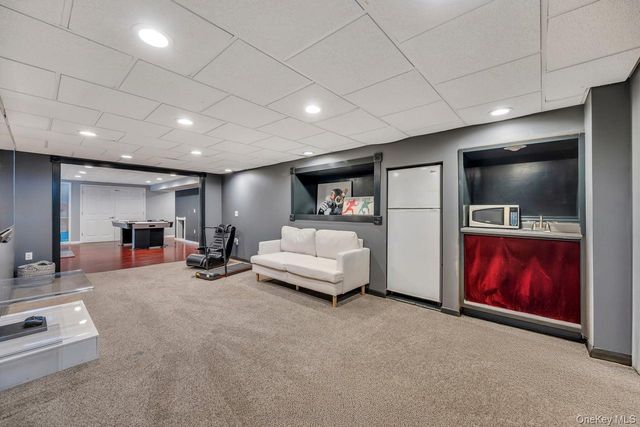 9 Homecoming Place, East Setauket, NY 11733