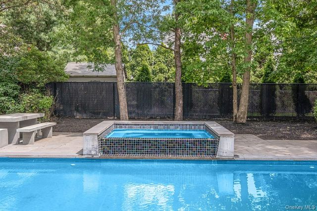 9 Homecoming Place, East Setauket, NY 11733