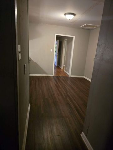 2135 N Roosevelt Avenue, Springfield, MO 65803