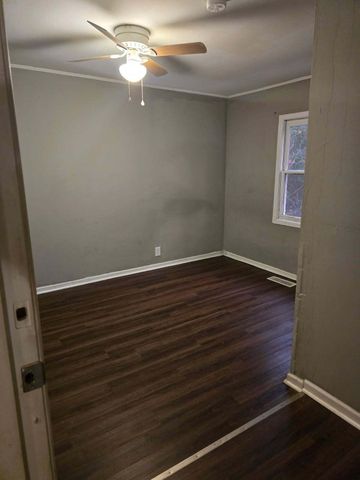 2135 N Roosevelt Avenue, Springfield, MO 65803