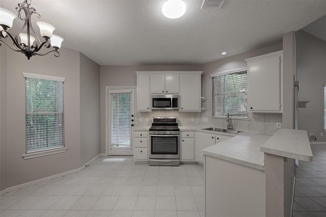 10 Hancock Street, Conroe, TX 77301