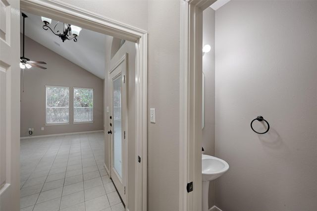 10 Hancock Street, Conroe, TX 77301