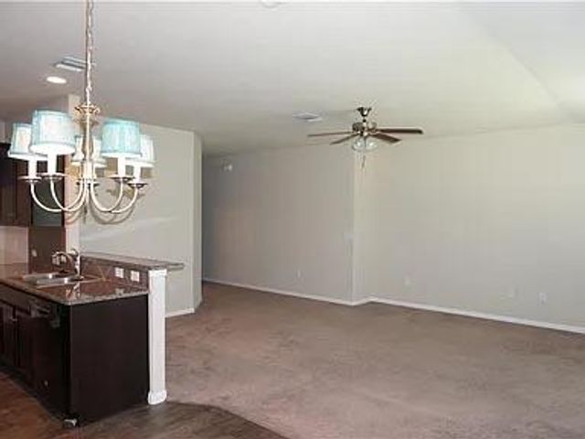 113 Leon River LOOP, Hutto, TX 78634