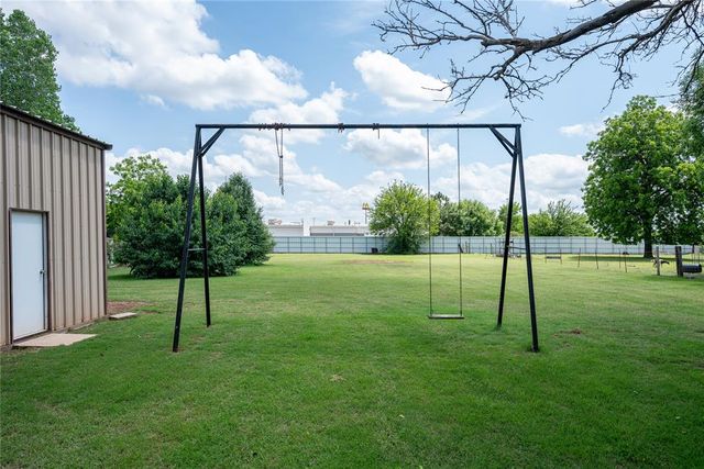 616 NW 34th Street, Newcastle, OK 73065