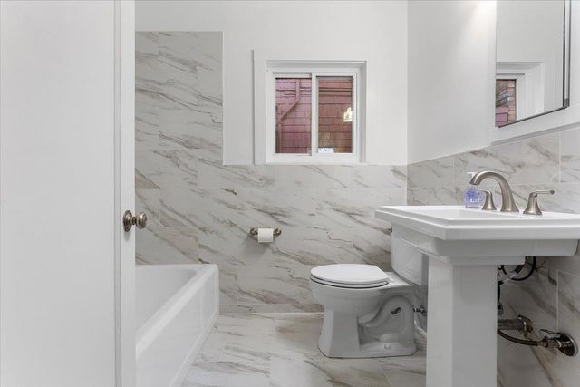 2702 Dana St, Berkeley, CA 94705