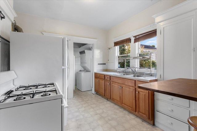 2702 Dana St, Berkeley, CA 94705