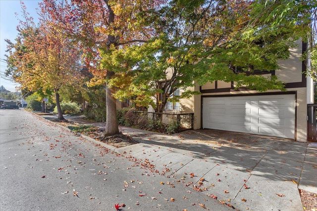 2702 Dana St, Berkeley, CA 94705