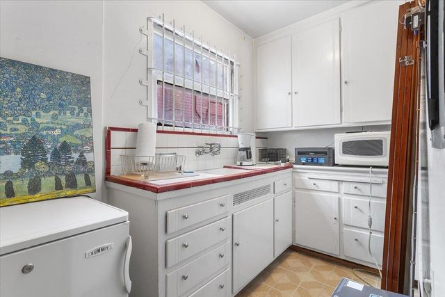 2702 Dana St, Berkeley, CA 94705