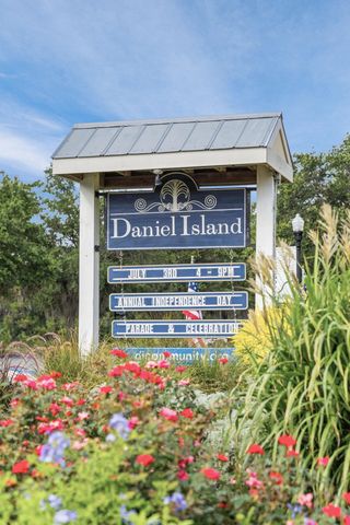401 Creek Landing Street, Daniel Island, SC 29492