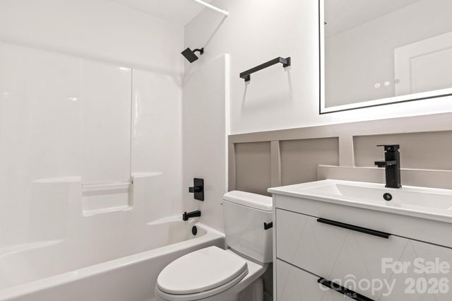 1153 Delander Lane, Charlotte, NC 28214